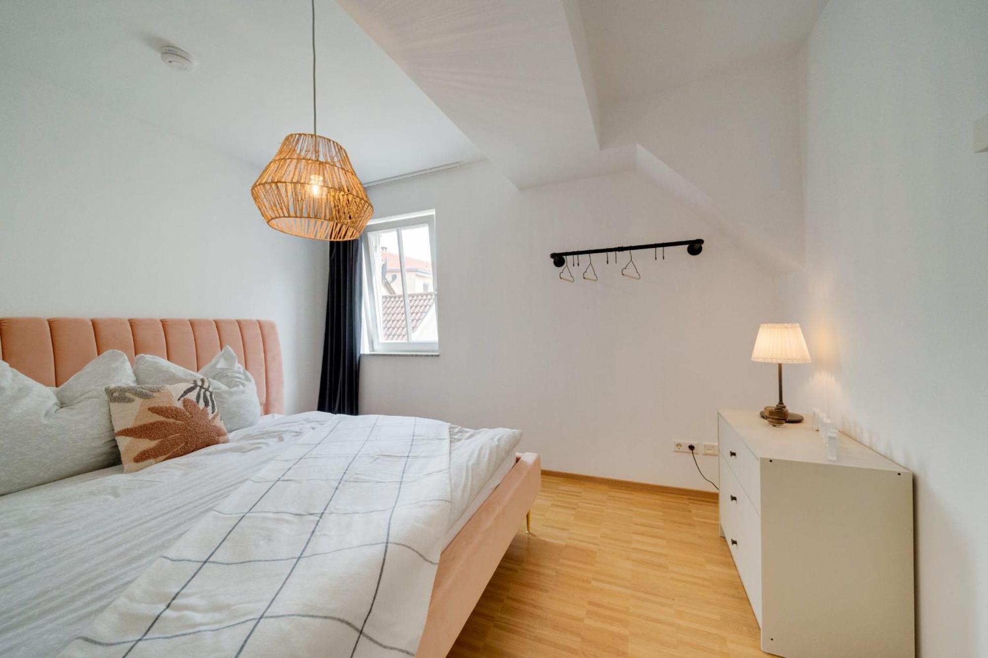 Altstadt Apartment 2 Zimmer Am Weibermarkt Ρόιτλινγκεν Εξωτερικό φωτογραφία